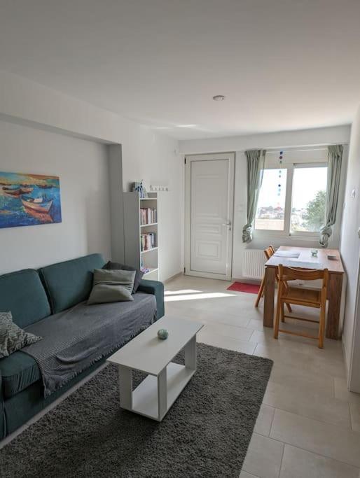 Vasiliki Studio, Beautiful New Built Appartement 10 Km To Airport Artemida  Exterior photo